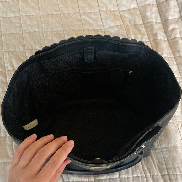 Kate Spade black scalloped purse with gold hardware - Picture 3 of 8